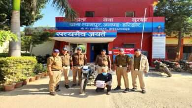 हरिद्वार: रुड़की में हिस्ट्रीशीटर की गिरफ्तारी के बाद पुलिस और समर्थकों के बीच झड़प