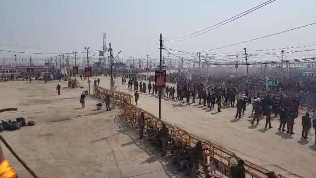 23424729 emage62 प्रयागराज महाकुंभ में मौनी अमावस्या स्नान के दौरान भगदड़