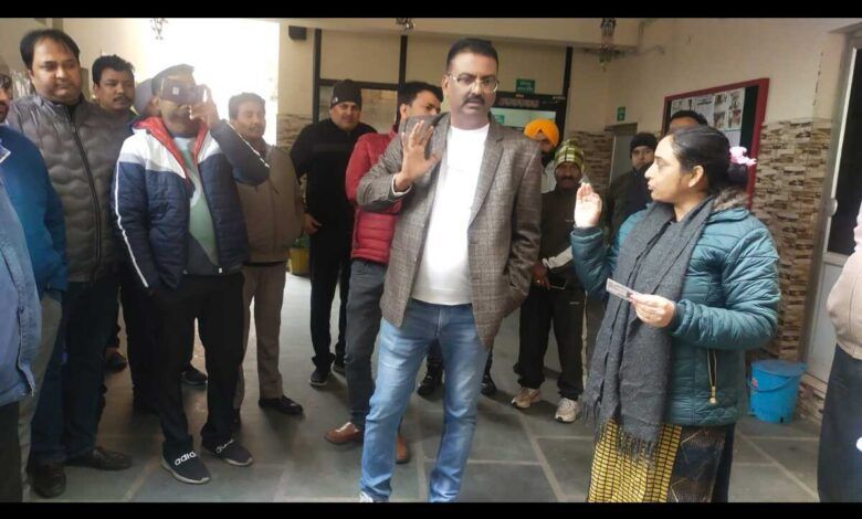 लेबर इंस्पेक्टर