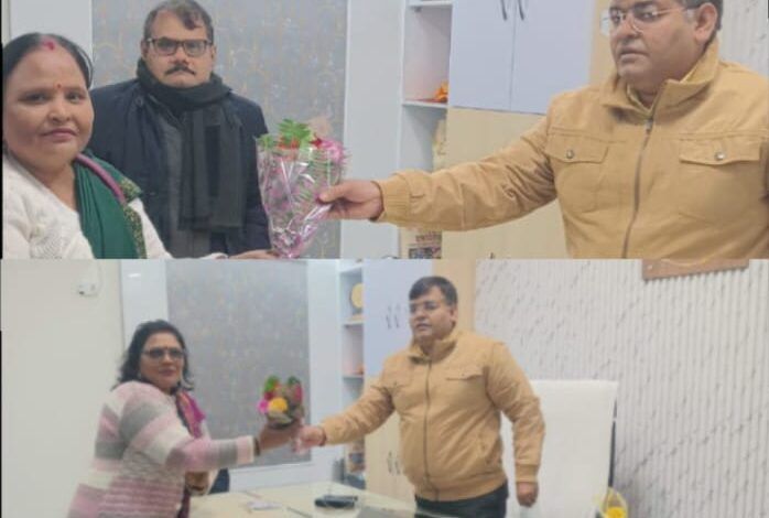 नए साल में आंगनबाड़ी कर्मचारी संघ ने की जिलाधिकारी से मुलाकात, 3-6 साल के बच्चों के लिए शीतकालीन अवकाश की मांगी गुहार!