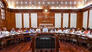 नए साल में मोदी सरकार का किसानों को तोहफा: फसल बीमा योजना में बढ़ोतरी और सस्ती डीएपी की सुविधा!