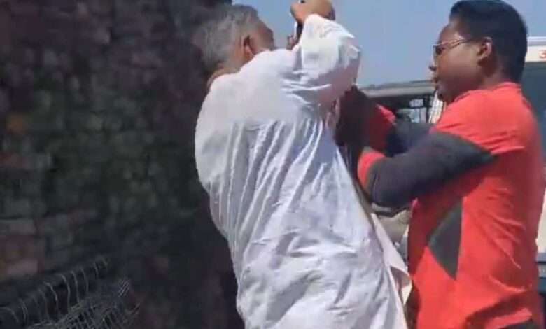 कनेक्शन