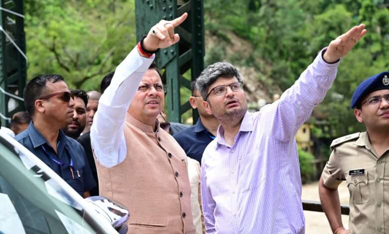 537690062 1957357335058105 7118914153305726937 n मुख्यमंत्री पुष्कर सिंह धामी ने चमोली के थराली क्षेत्र में आपदा प्रभावितों से मुलाकात कर राहत कार्यों की समीक्षाः प्रभावित परिवारों को ₹5-5 लाख की तत्काल सहायता और पुनर्वास के निर्देश