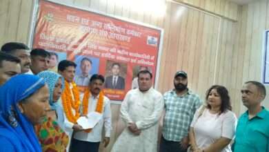 प्रदेश उपाध्यक्ष / कुमाऊँ मंडल अध्यक्ष श्री अर्जुन धौनी ने रहमत हुसैन ( राजू फाइटर ) को कुमाऊँ मंडल का सचिव तथा उधम सिंह नगर का जिला प्रभारी नियुक्त किया l