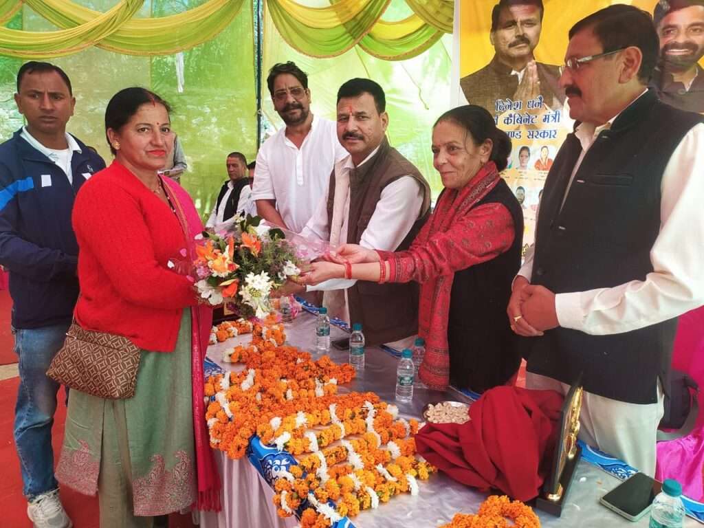 WhatsApp Image 2025 10 31 at 6.43.13 PM पंचायत प्रतिनिधियों का सम्मान