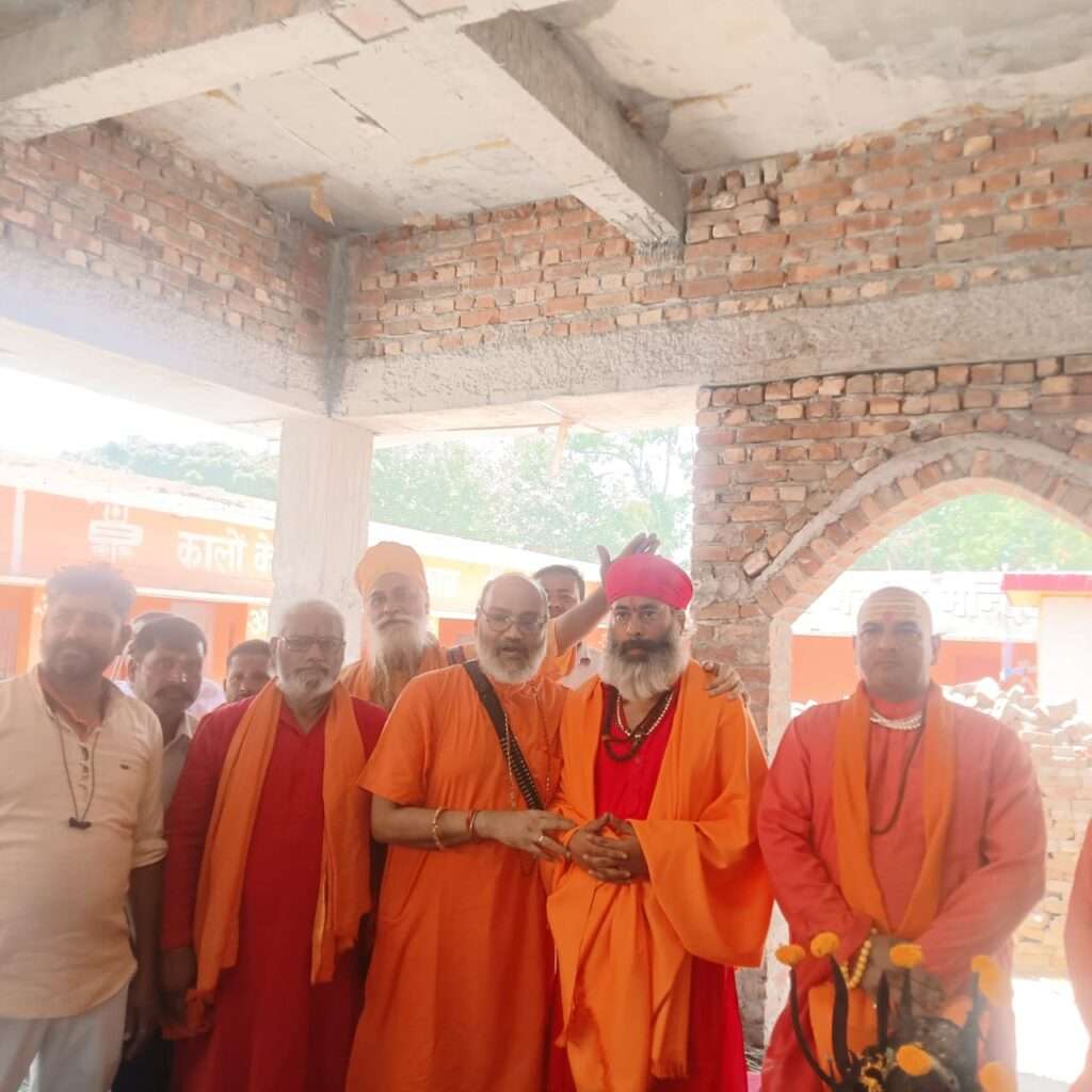 यति शिवानंद गिरि जी बने पंचलेश्वर नाथ महादेव मंदिर के नए महंत ।