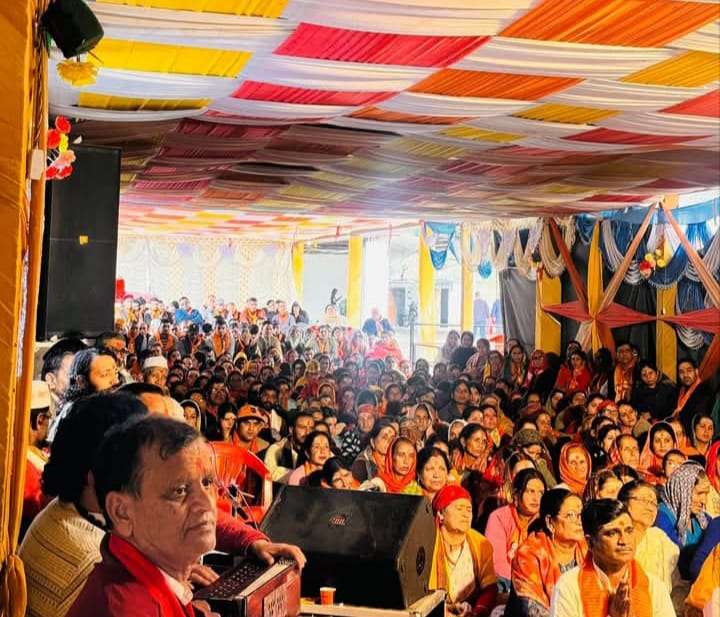 एक वर्ष से निरंतर गो-कथा एवं उपवास अनुष्ठान कर रहे हैं पूज्य गुरुदेव श्री गोपालमणि जी महाराज ।