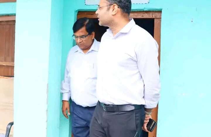 श्रमिक कार्ड के नाम पर वसूली की शिकायत से मचा हड़कंप